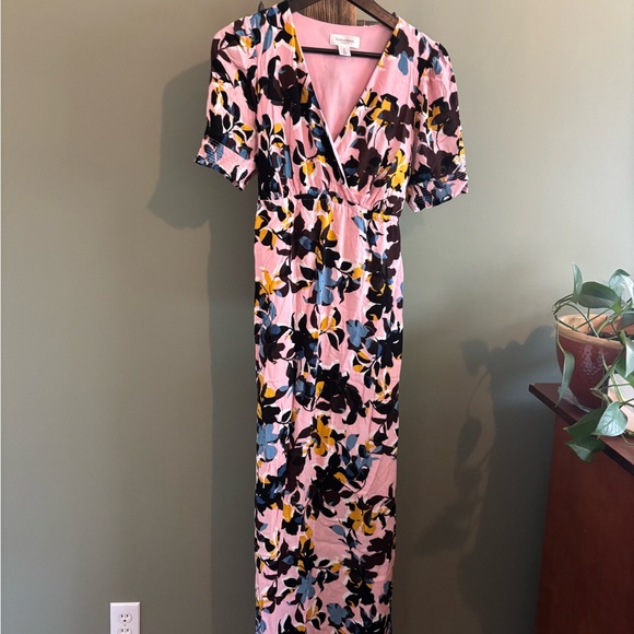 Motherhood Maternity Dresses & Skirts - 126.) Motherhood Maternity / Floral /  V-Neck Maxi Dress